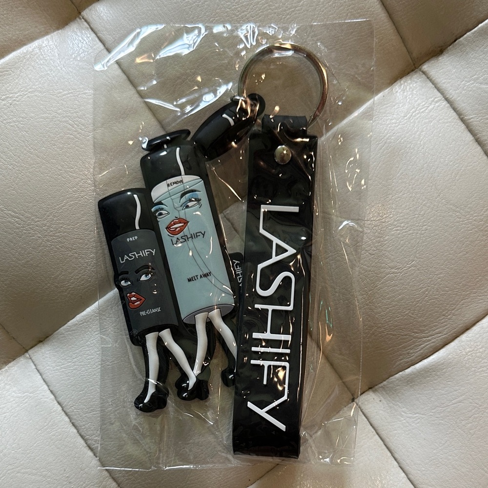 Lashify Black and White Keychain